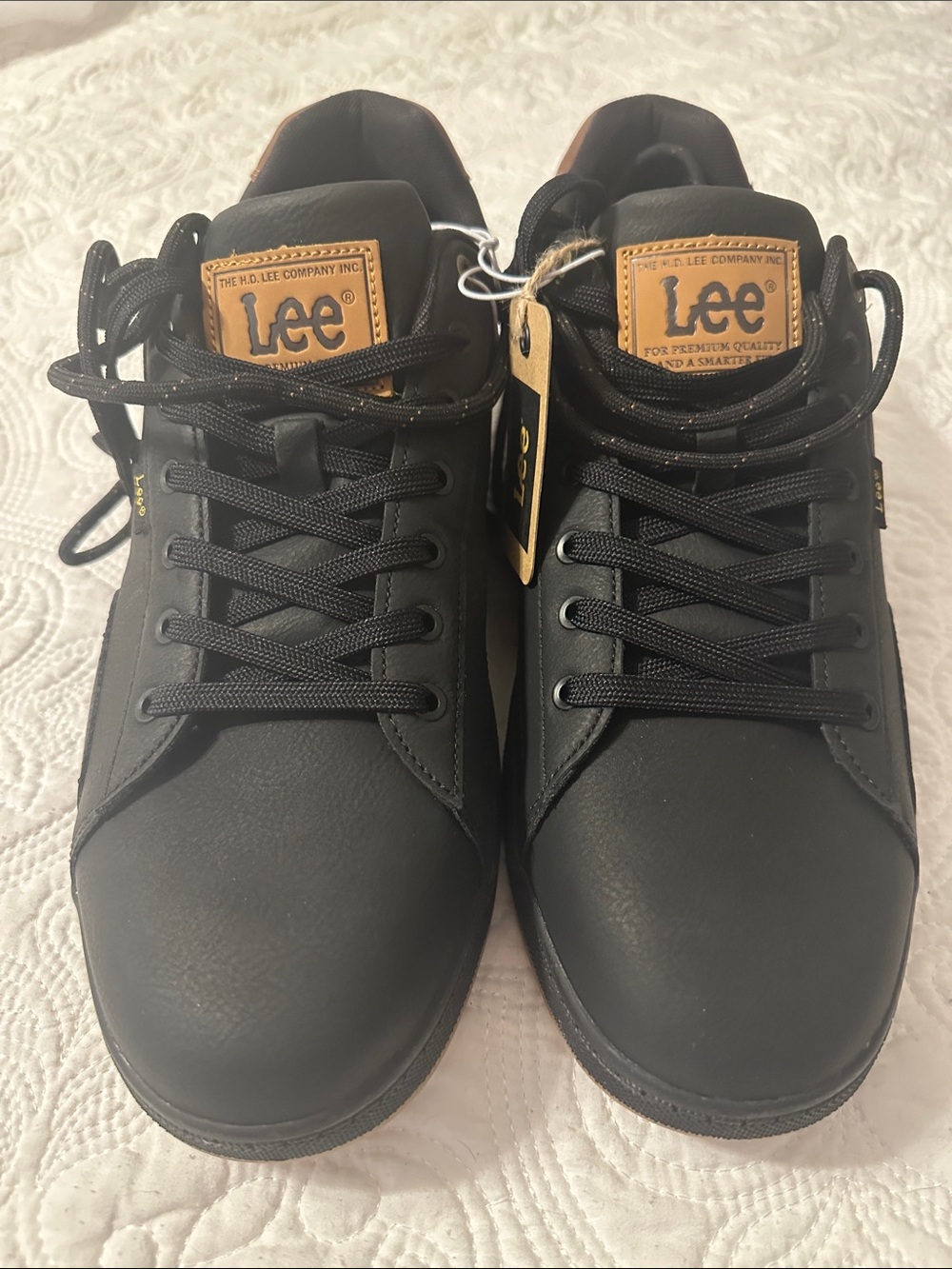 Lee Men's Black Sneakers with Brown Heel Accent